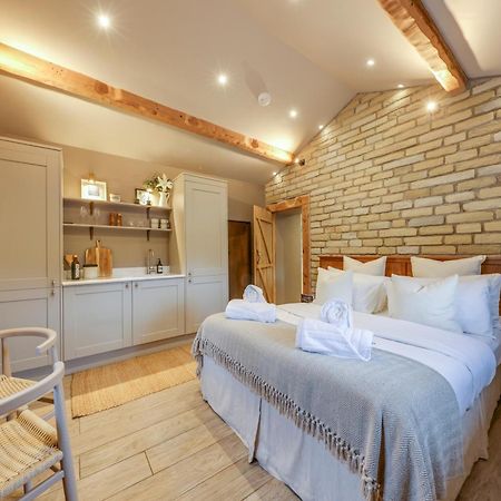 Apartments For Two In Brand New Luxury Rural Farmhouse Escape ラムズボトム エクステリア 写真