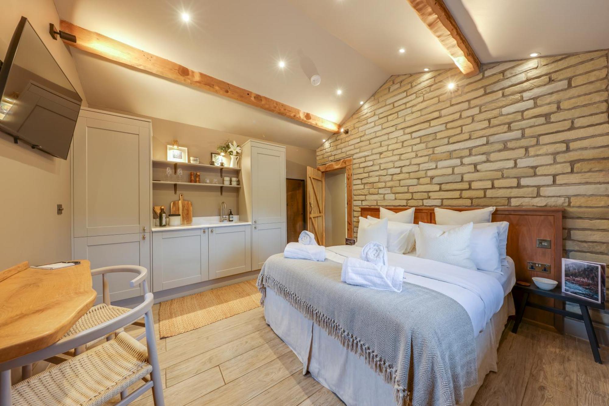 Apartments For Two In Brand New Luxury Rural Farmhouse Escape ラムズボトム エクステリア 写真