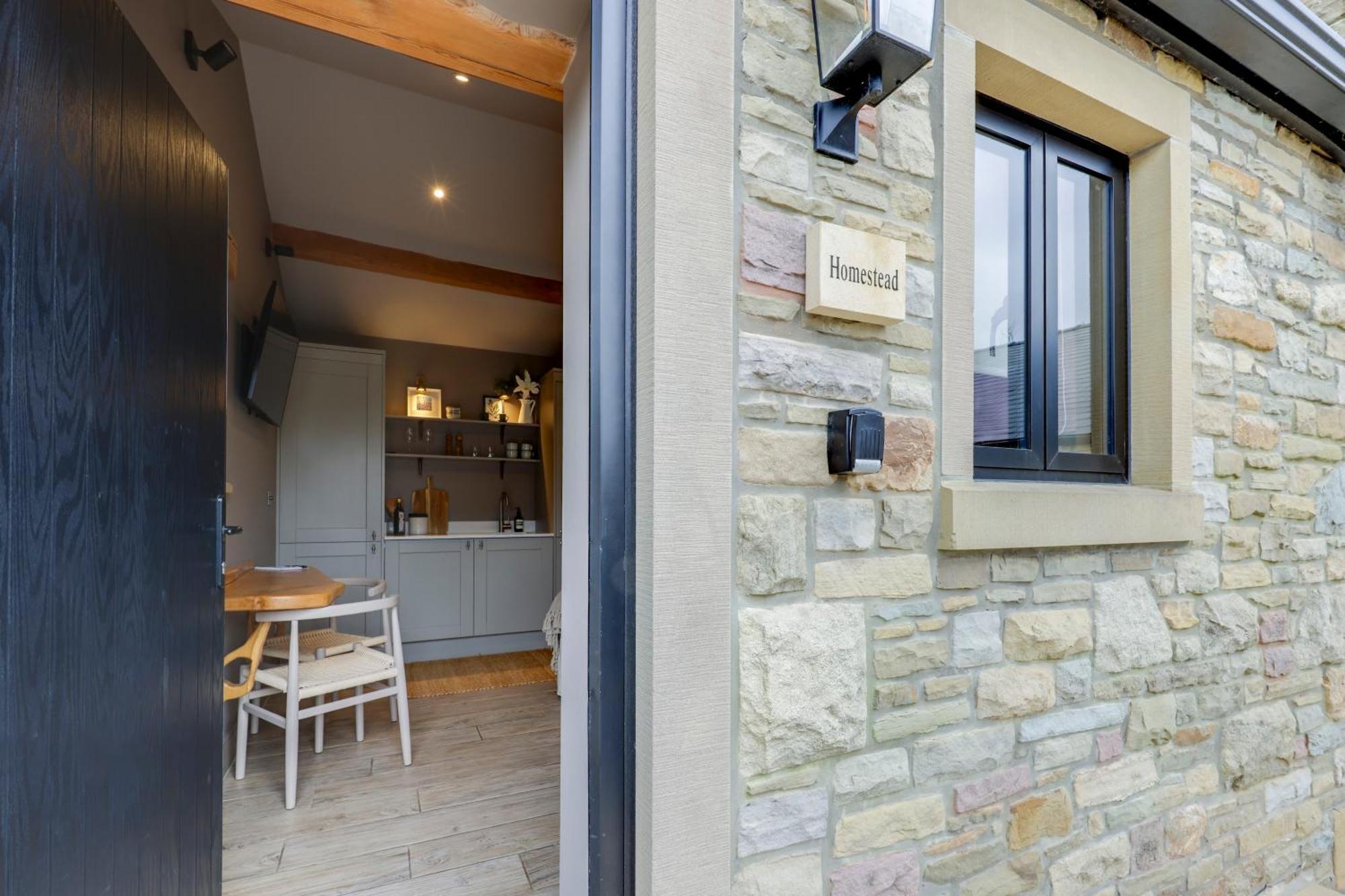 Apartments For Two In Brand New Luxury Rural Farmhouse Escape ラムズボトム エクステリア 写真