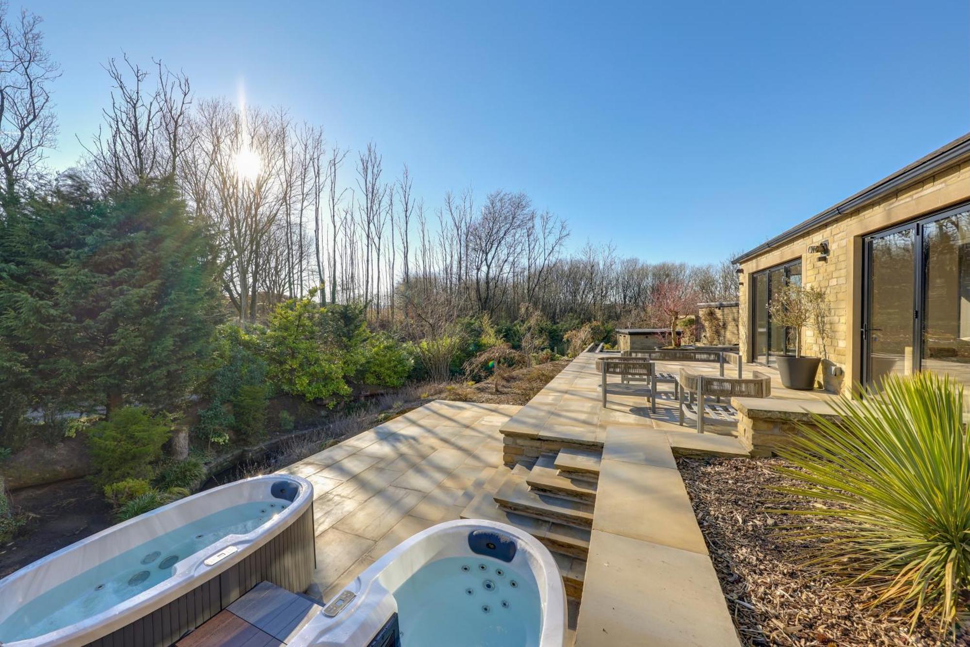 Apartments For Two In Brand New Luxury Rural Farmhouse Escape ラムズボトム エクステリア 写真